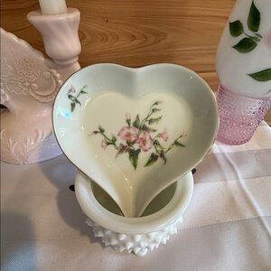 💝GIVEAWAY💝for ReggieRetro’s Show
Russ Heart Trinket Dish